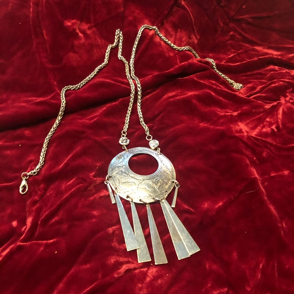 Neckless - Picture 2 of 3